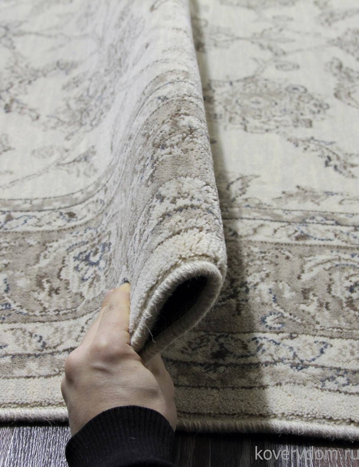 Ковер DJOBIE 45-17 620 V Ковер DJOBIE 45-17 620 V