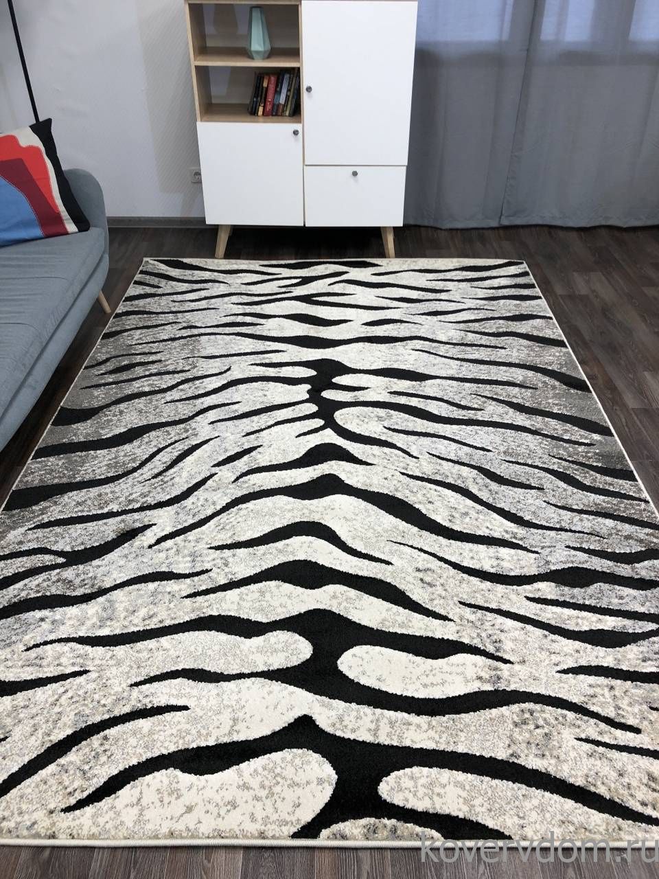 Ковер IBIZA 4093 BEIGE-BLACK Ковер IBIZA 4093 BEIGE-BLACK