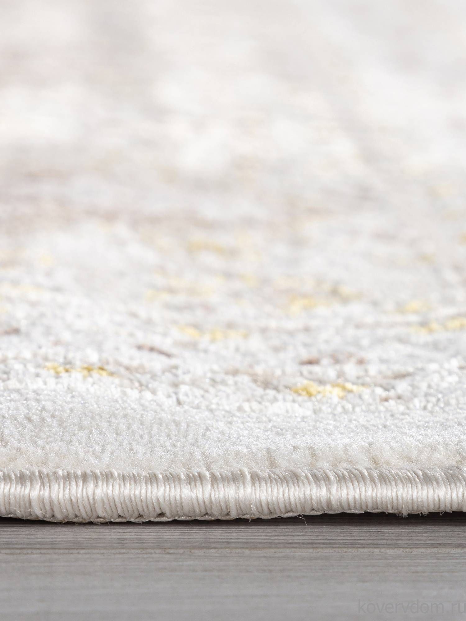 Ковер DELINA M104A CREAM / BEIGE Ковер DELINA M104A CREAM / BEIGE