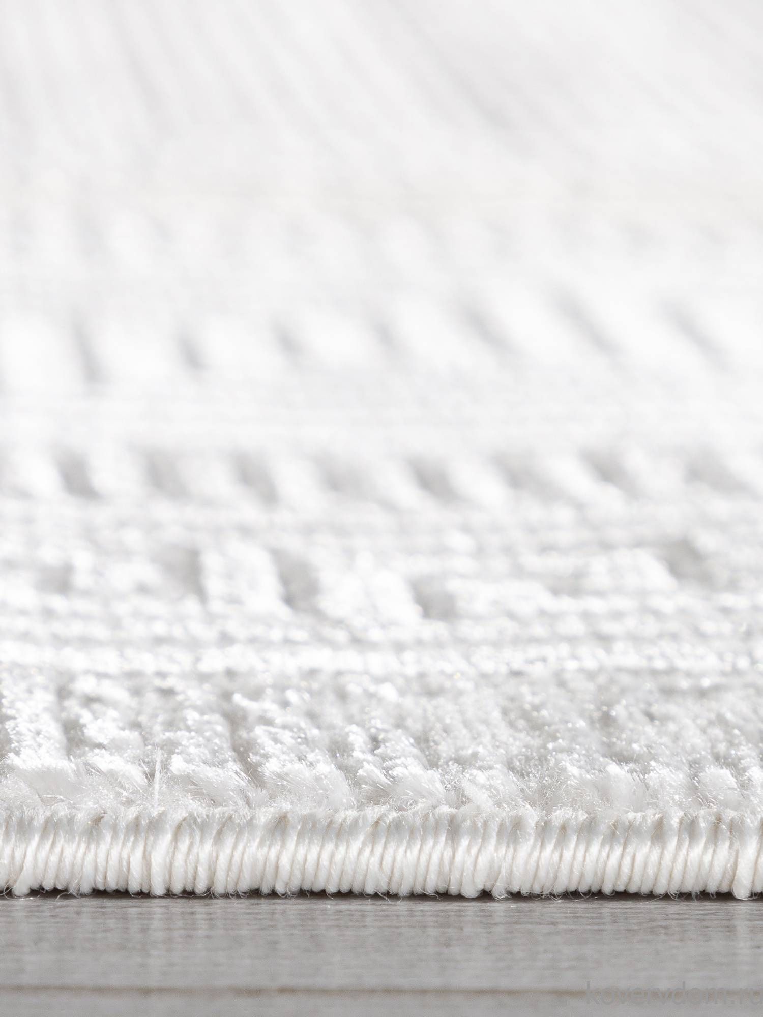 Ковер SHINE 31848A CREAM / WHITE Ковер SHINE 31848A CREAM / WHITE