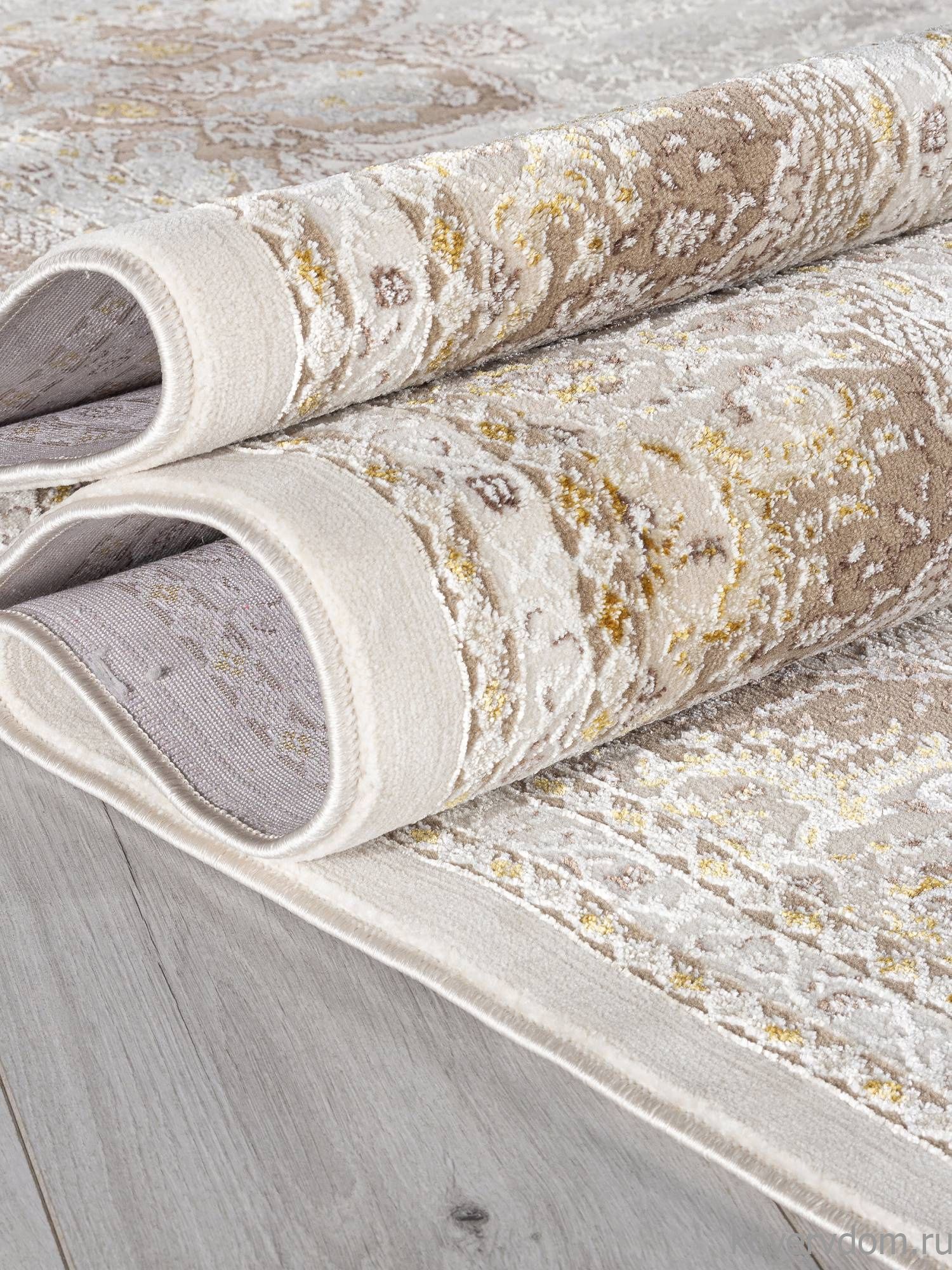 Ковер DELINA M104A CREAM / BEIGE Ковер DELINA M104A CREAM / BEIGE