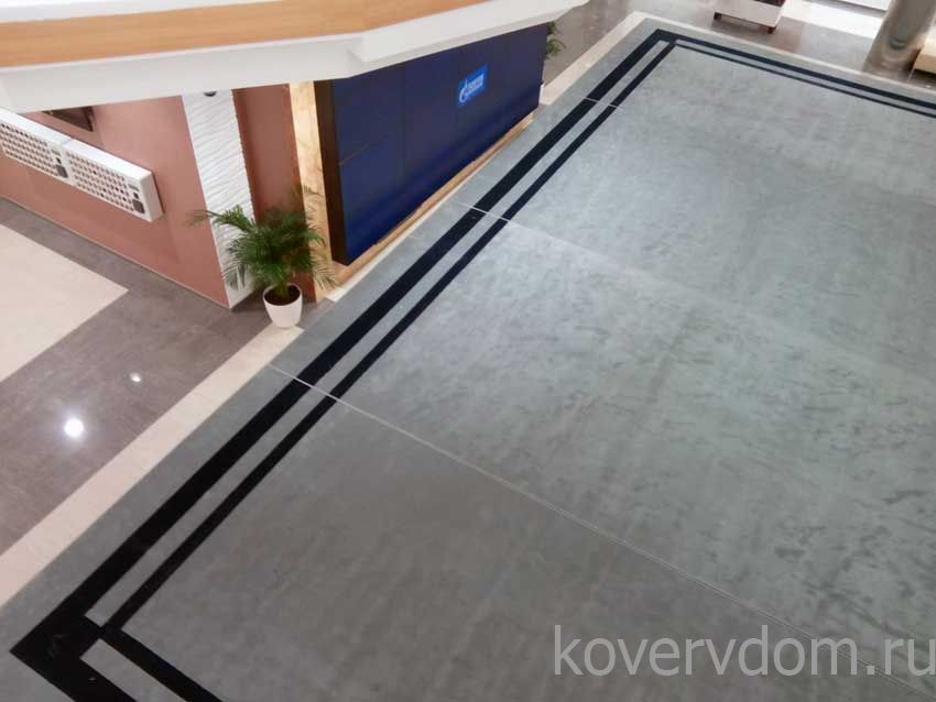 Композиция из полушерстяных ковров и ковровых дорожек в бизнес центр Композиция из полушерстяных ковров и ковровых дорожек в бизнес центр